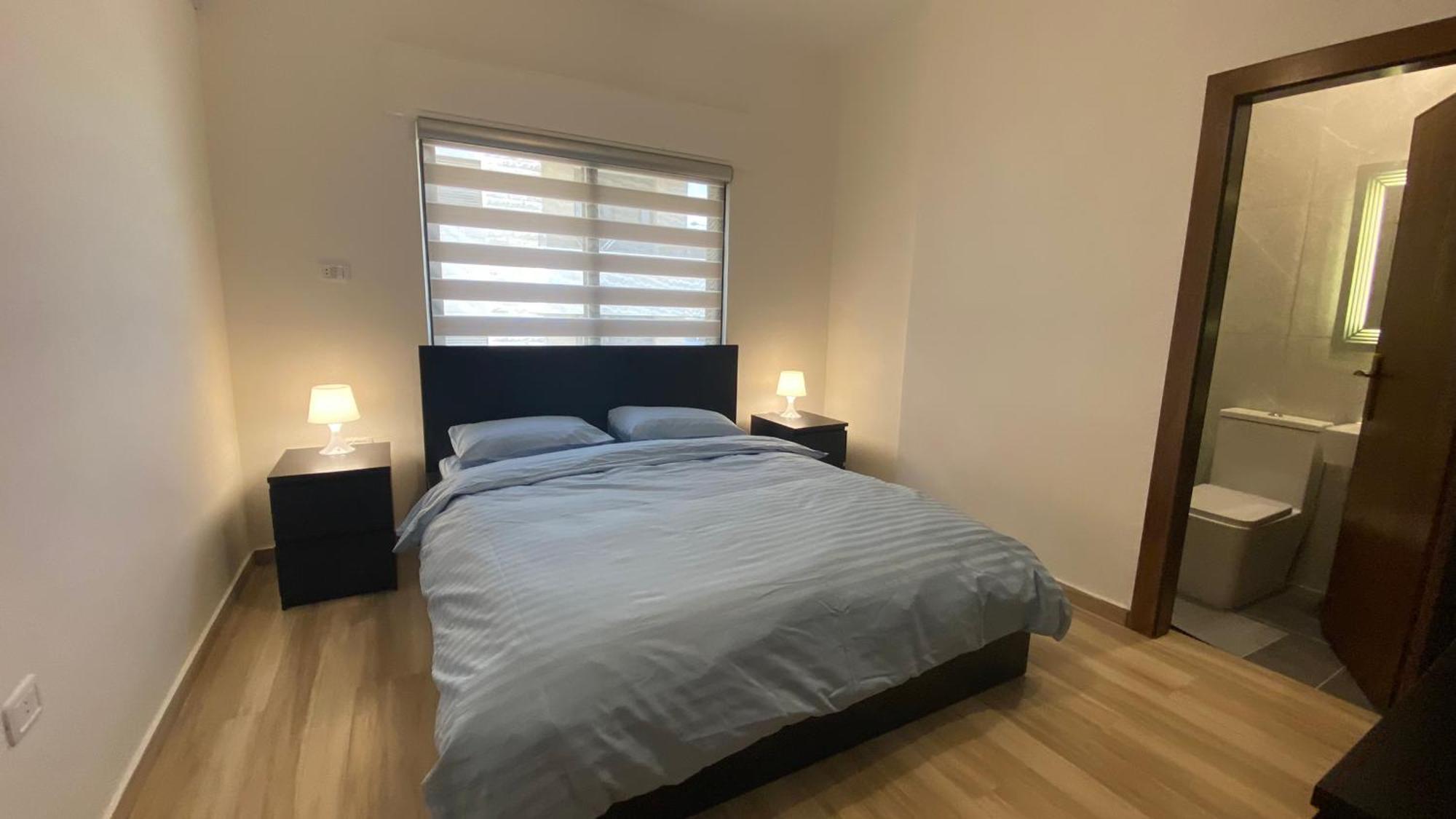 Dair Ghbar Apartment Амман Номер фото