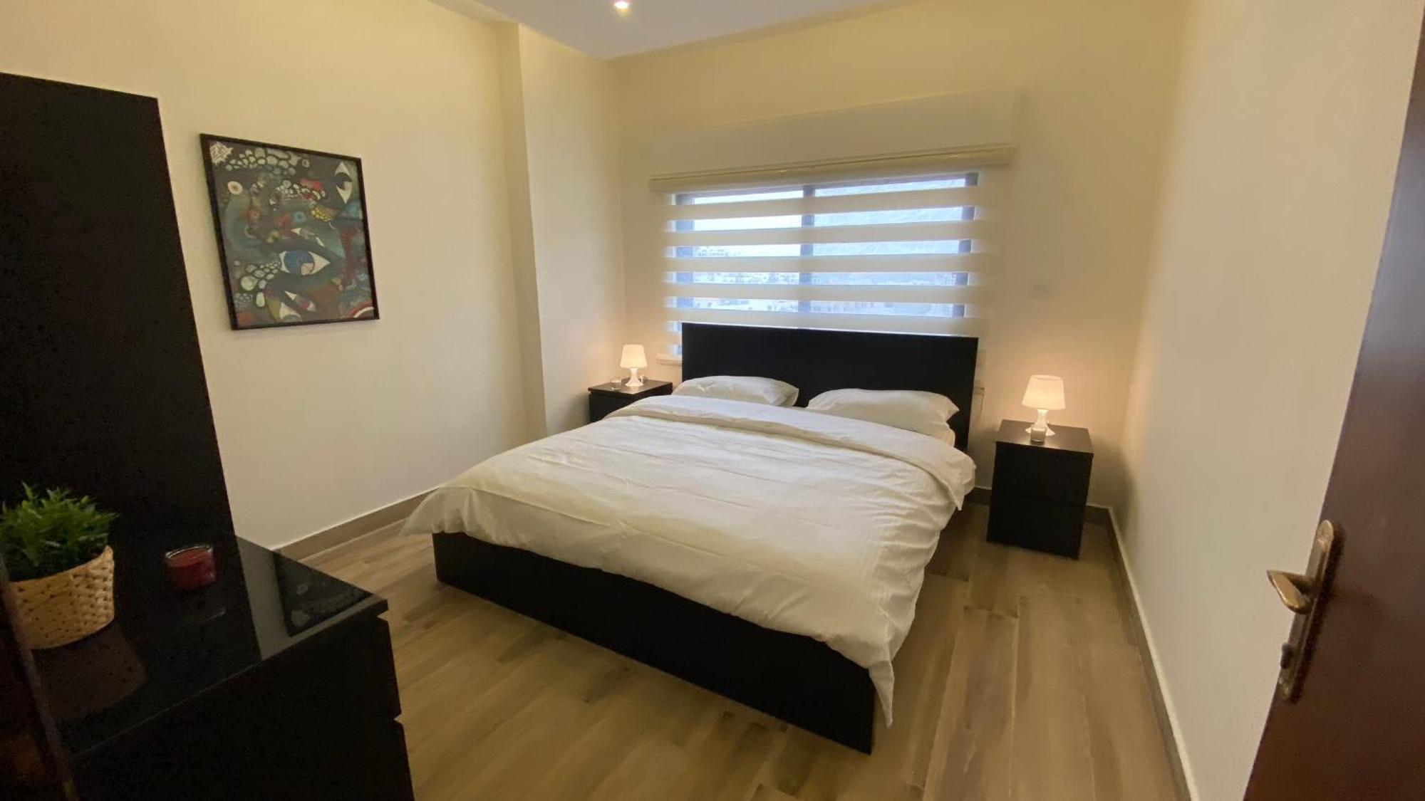Dair Ghbar Apartment Амман Номер фото