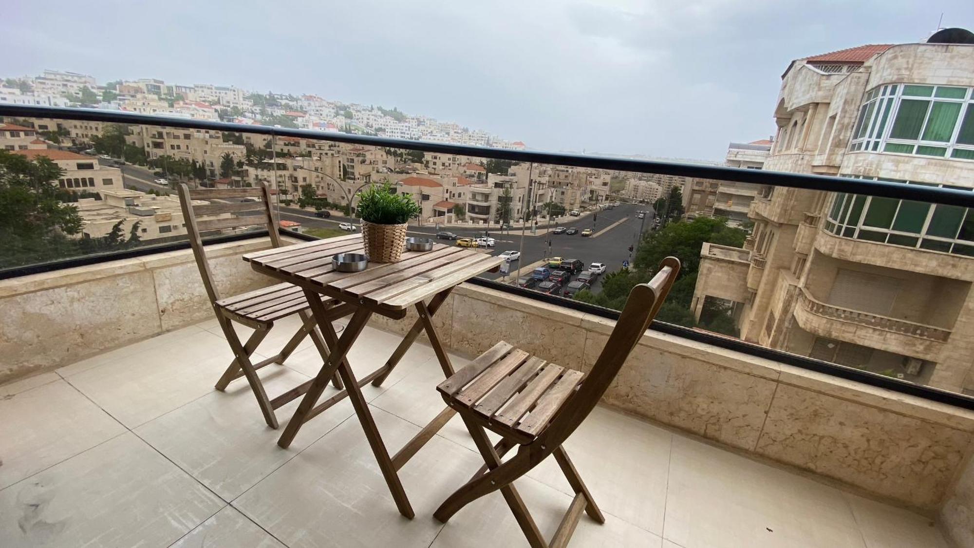 Dair Ghbar Apartment Амман Номер фото