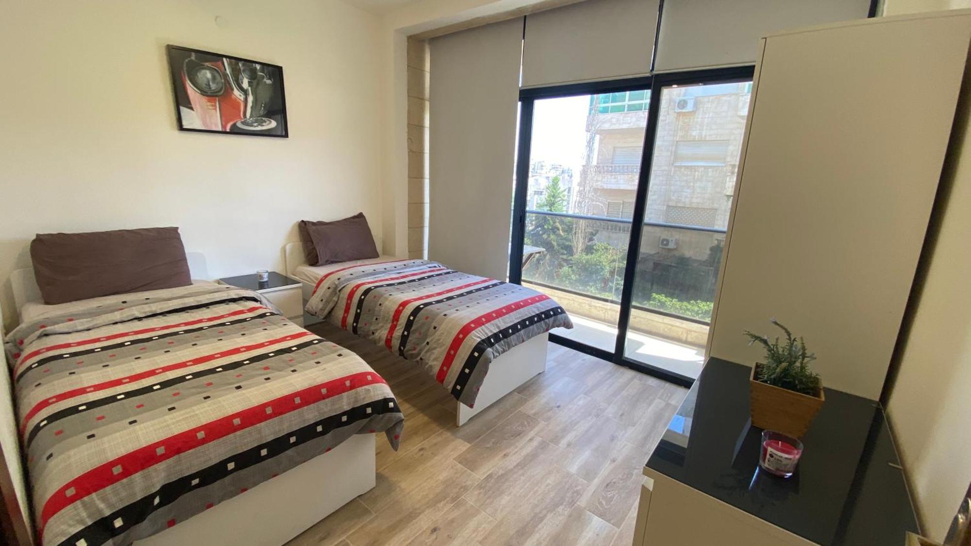 Dair Ghbar Apartment Амман Номер фото